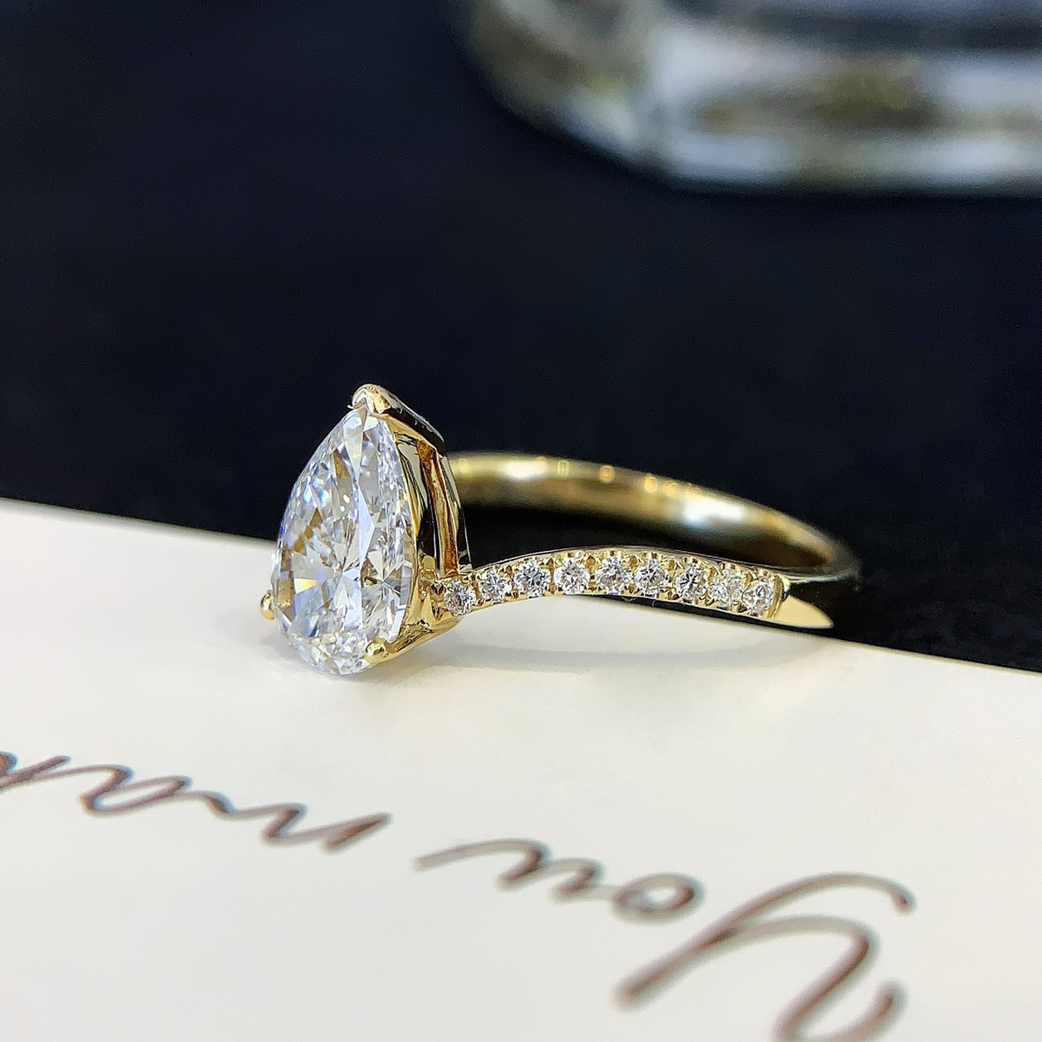 18K Gold Bypass Pear Cut Lab-Grown Diamond Engagament Ring