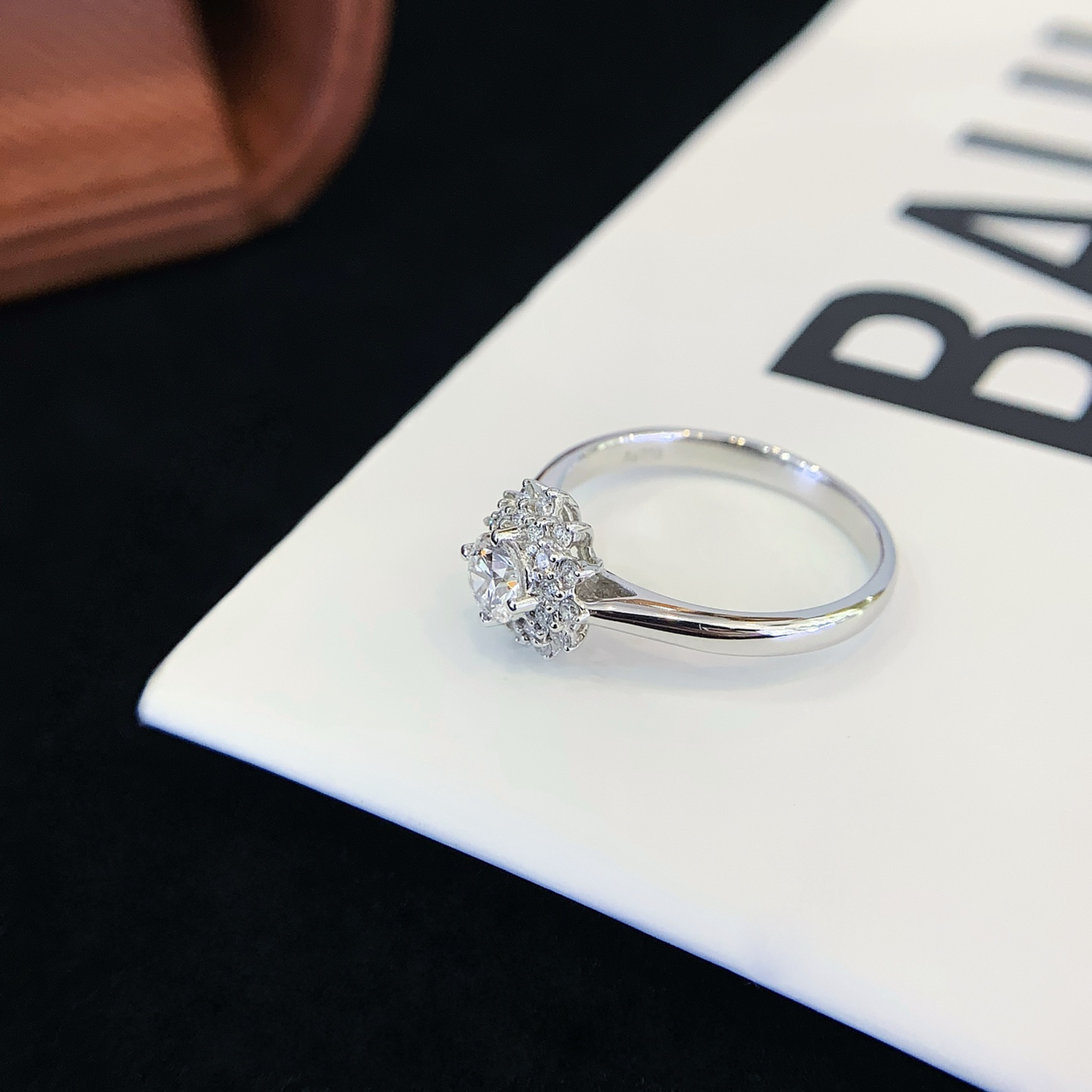 18K Gold Flower Halo Lab-Grown Diamond Engagement Ring