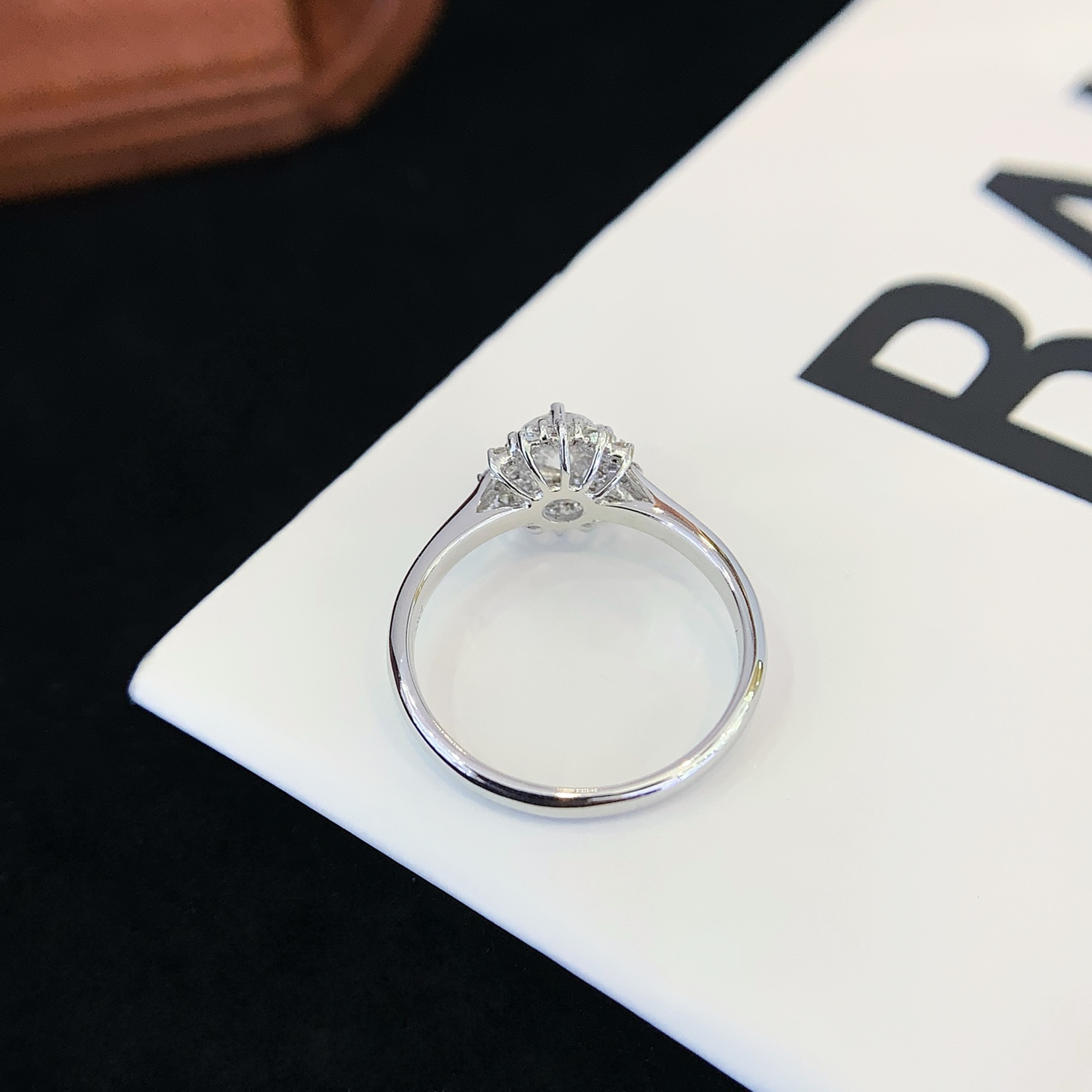 18K Gold Flower Halo Lab-Grown Diamond Engagement Ring