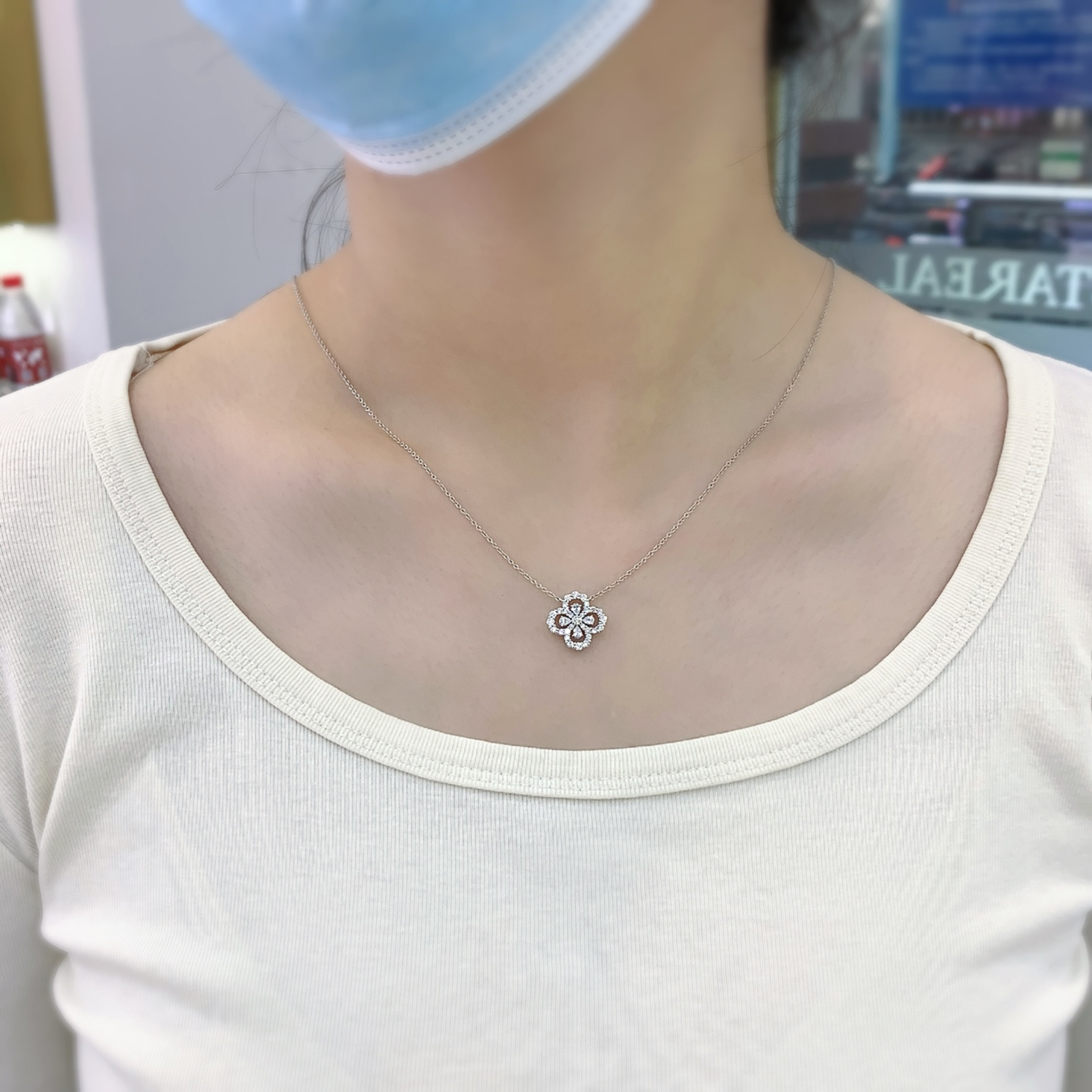 18K Gold Four Leaf Clover Lab-Grown Diamond Necklace