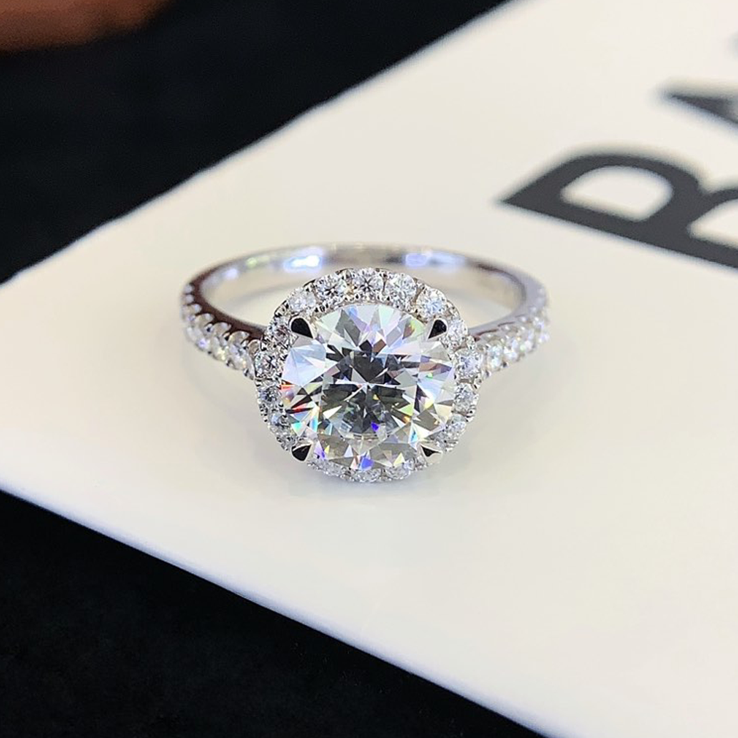 18K Gold Halo Round Cut Diamond Accent Engagament Ring