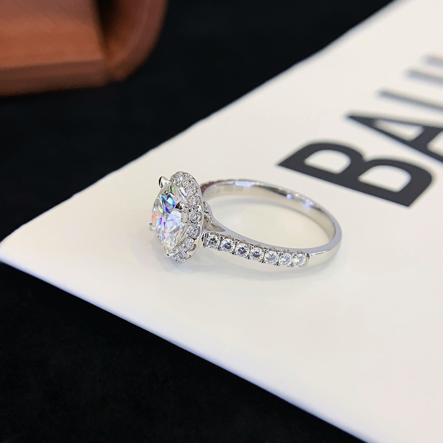 18K Gold Halo Round Cut Diamond Accent Engagament Ring