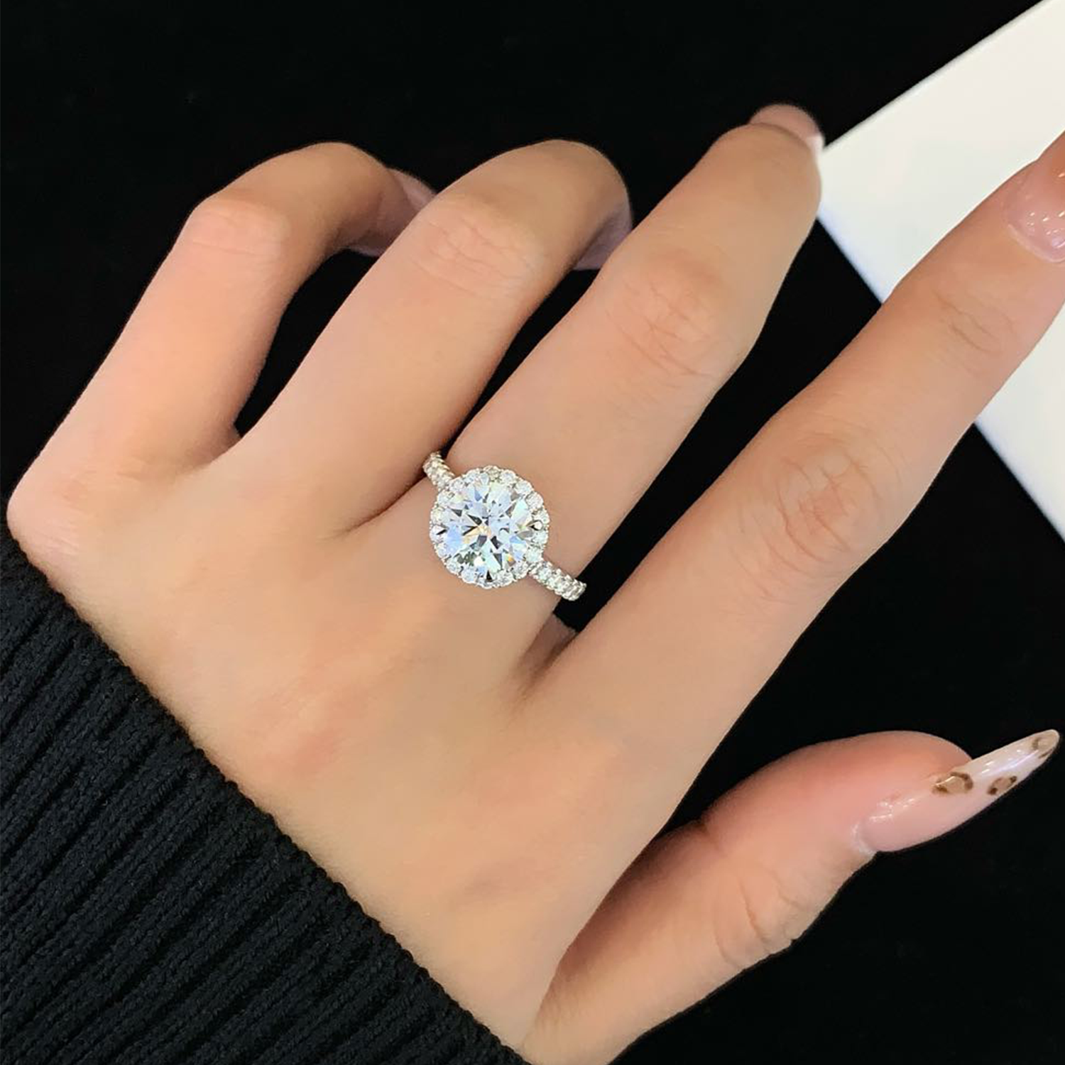 18K Gold Halo Round Cut Diamond Accent Engagament Ring