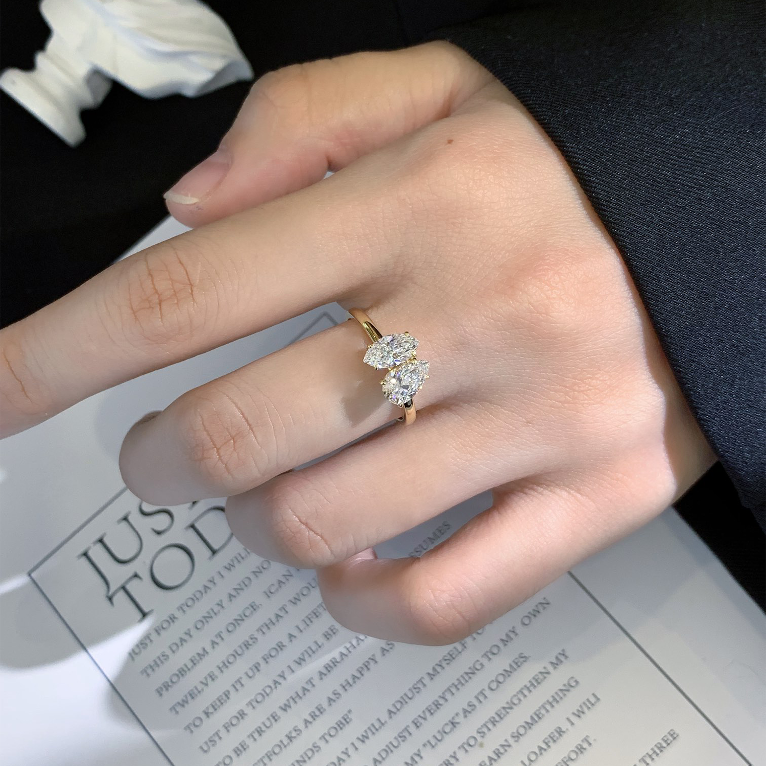 18K Gold Marquise And Pear Toi Et Moi Lab-Grown Diamond Engagament Ring