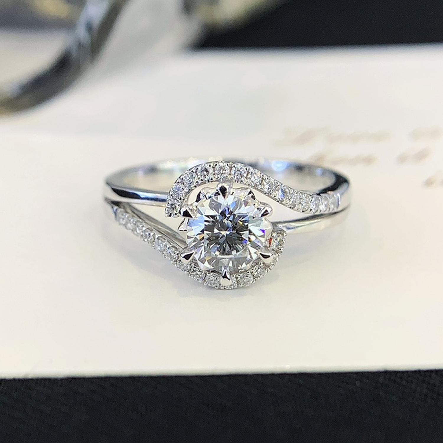 18K Gold Round Cut Lab-Grown Diamond Solitaire Twisted Accents Engagement Ring