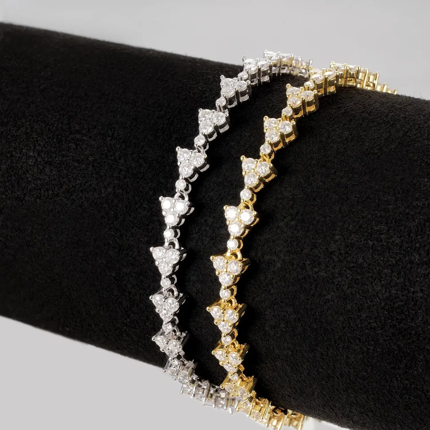 Luxury V-Shaped Moissanite Tennis Bracelet