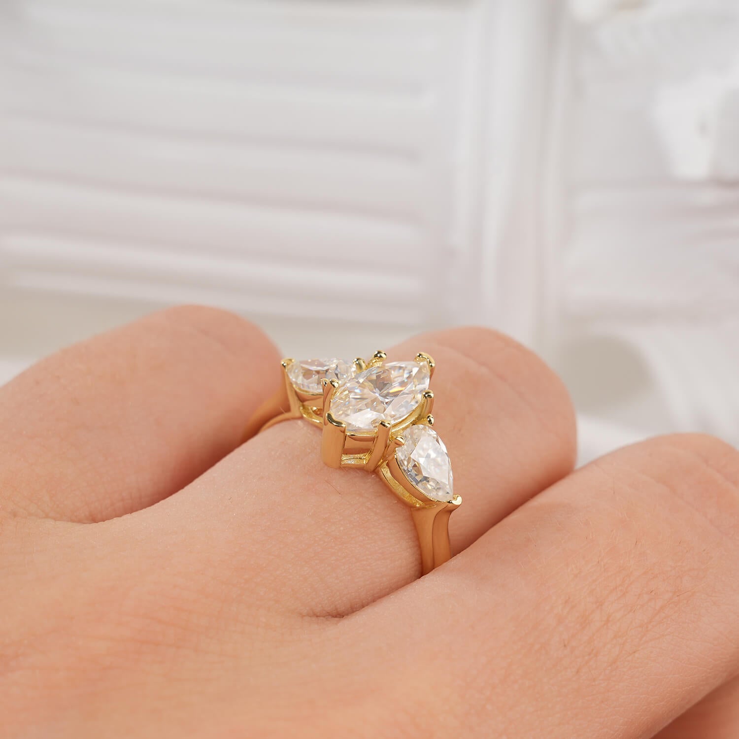 1CT Pear Cut Moissanite Three Stones Engagement Ring