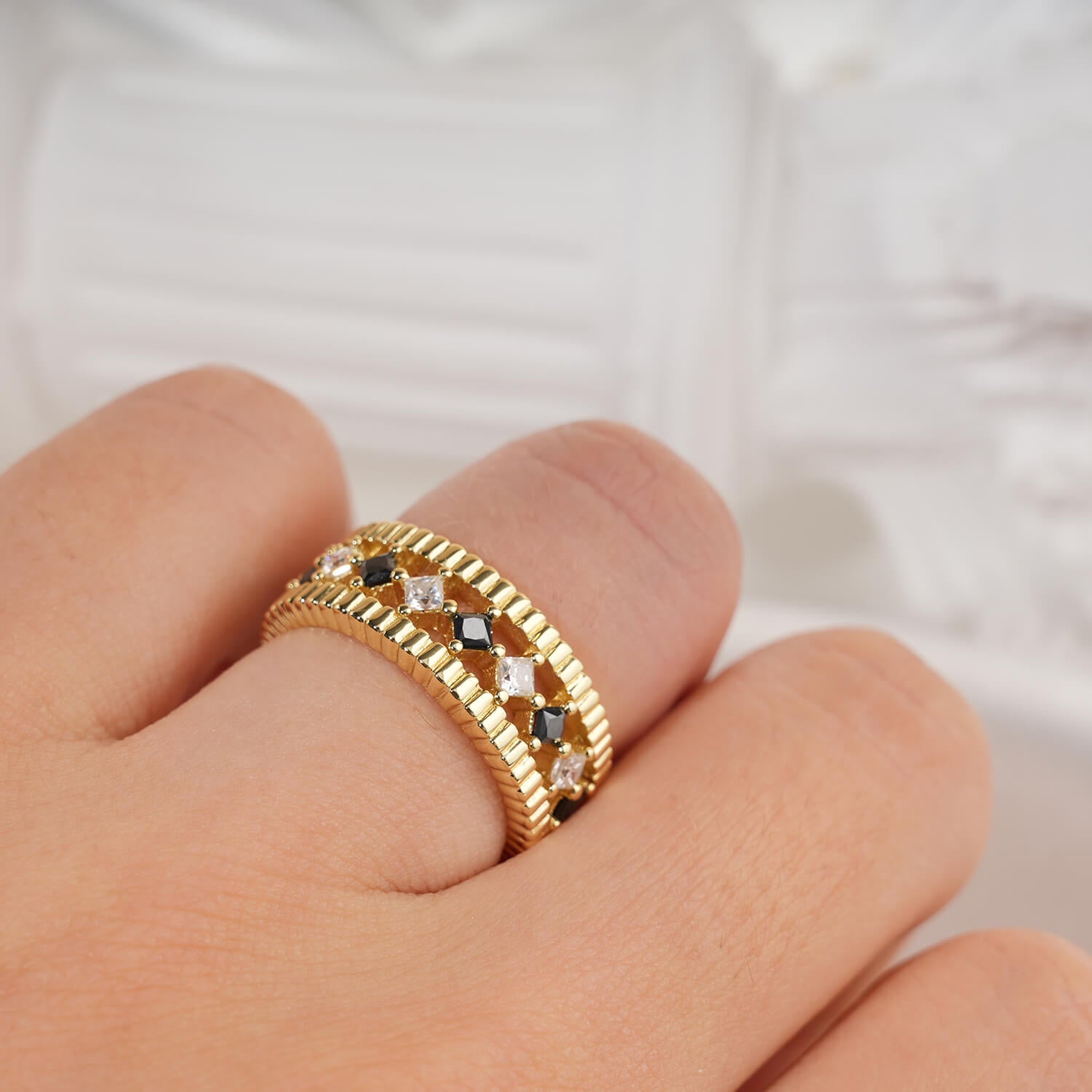 2*2MM Princess Cut Black and White Moissanite Vintage Ring