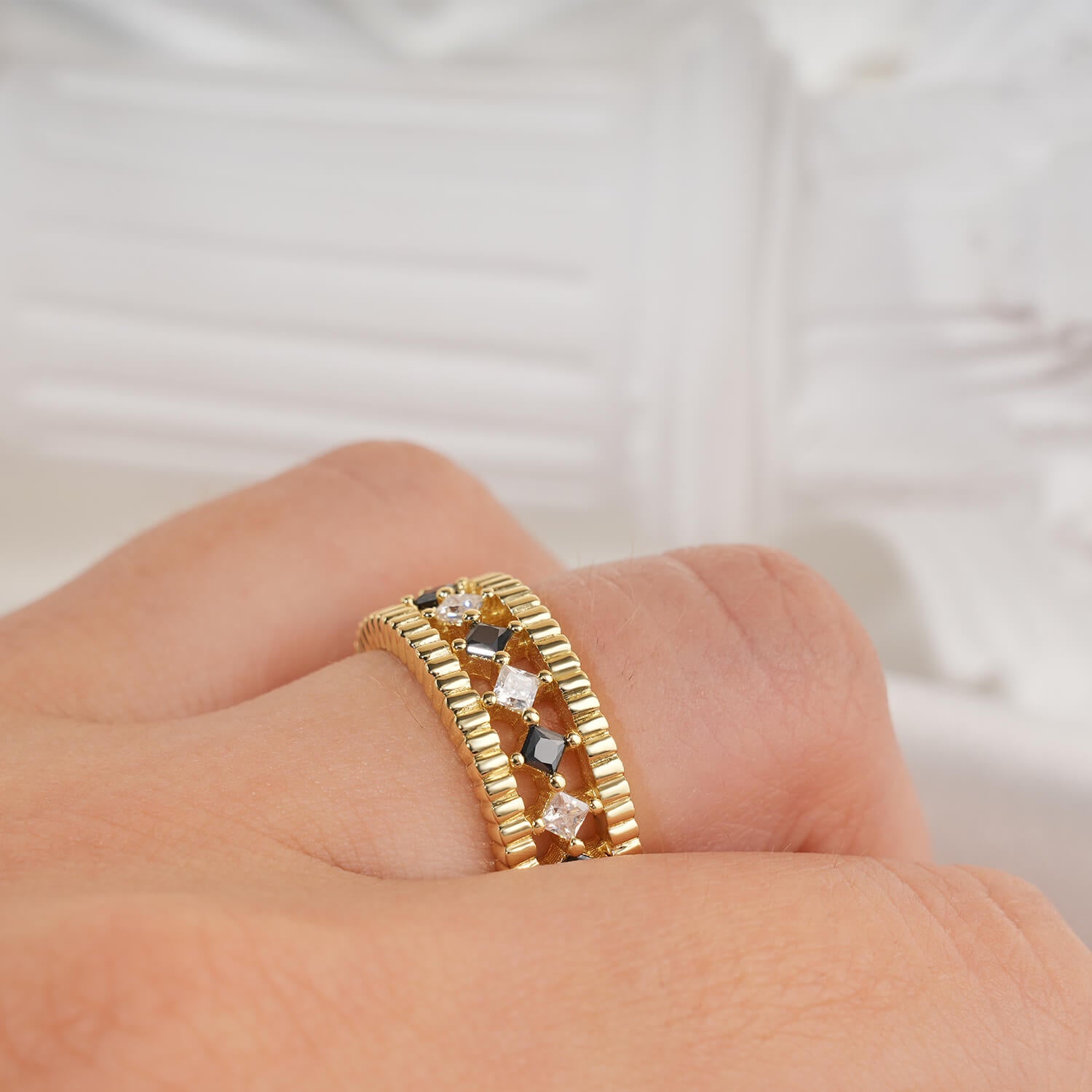 2*2MM Princess Cut Black and White Moissanite Vintage Ring