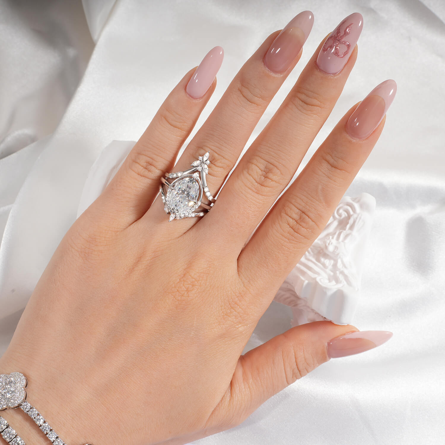 Unique Halo 4.5 CT Oval Cut Diamond Bridal Set 14K Gold Plated Moissanite Engagement Ring