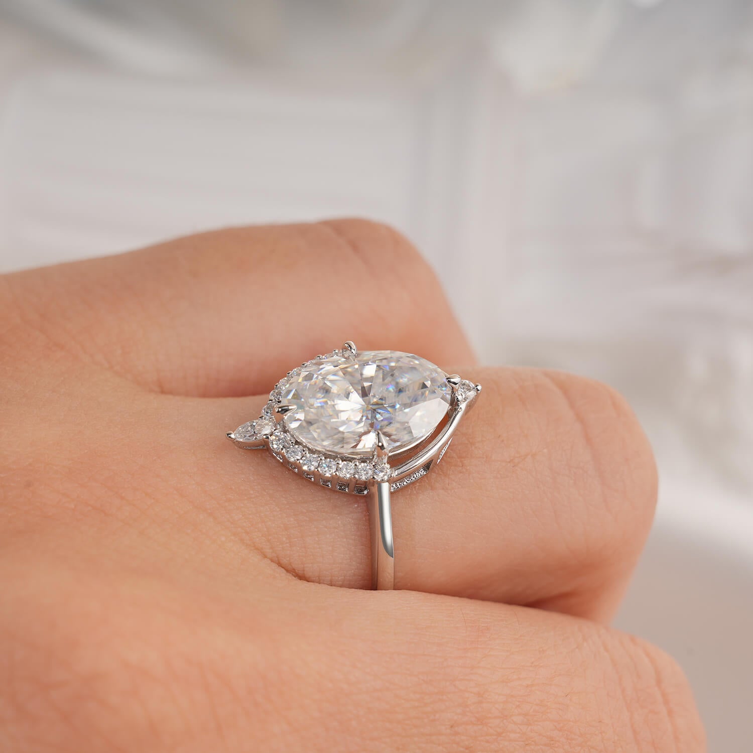 Unique Halo 4.5 CT Oval Cut Diamond Bridal Set 14K Gold Plated Moissanite Engagement Ring