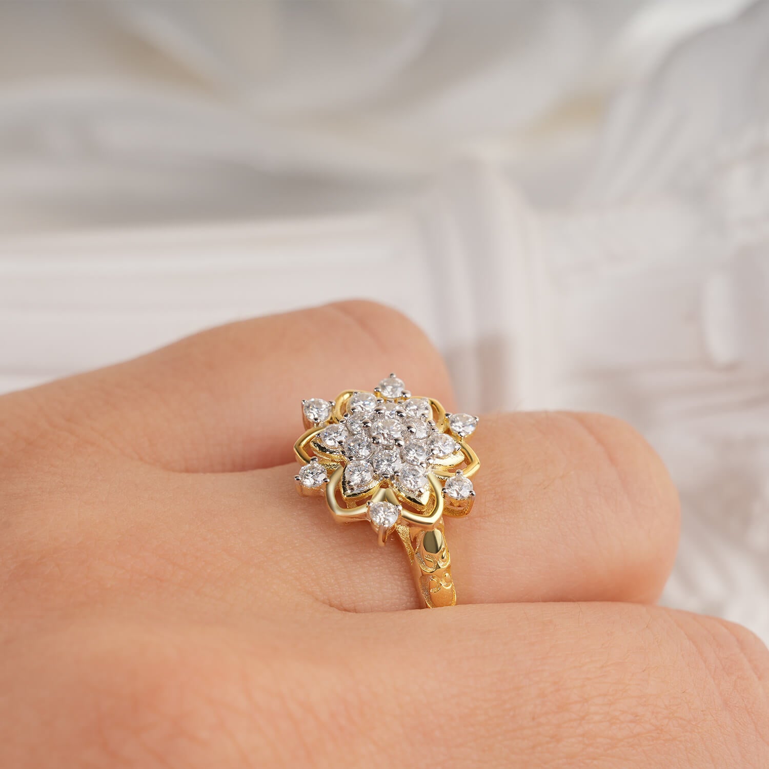 Vintage Style Blooms Cluster Diamond Two-Tone Setting Engagement Ring Vintage Engraved Band