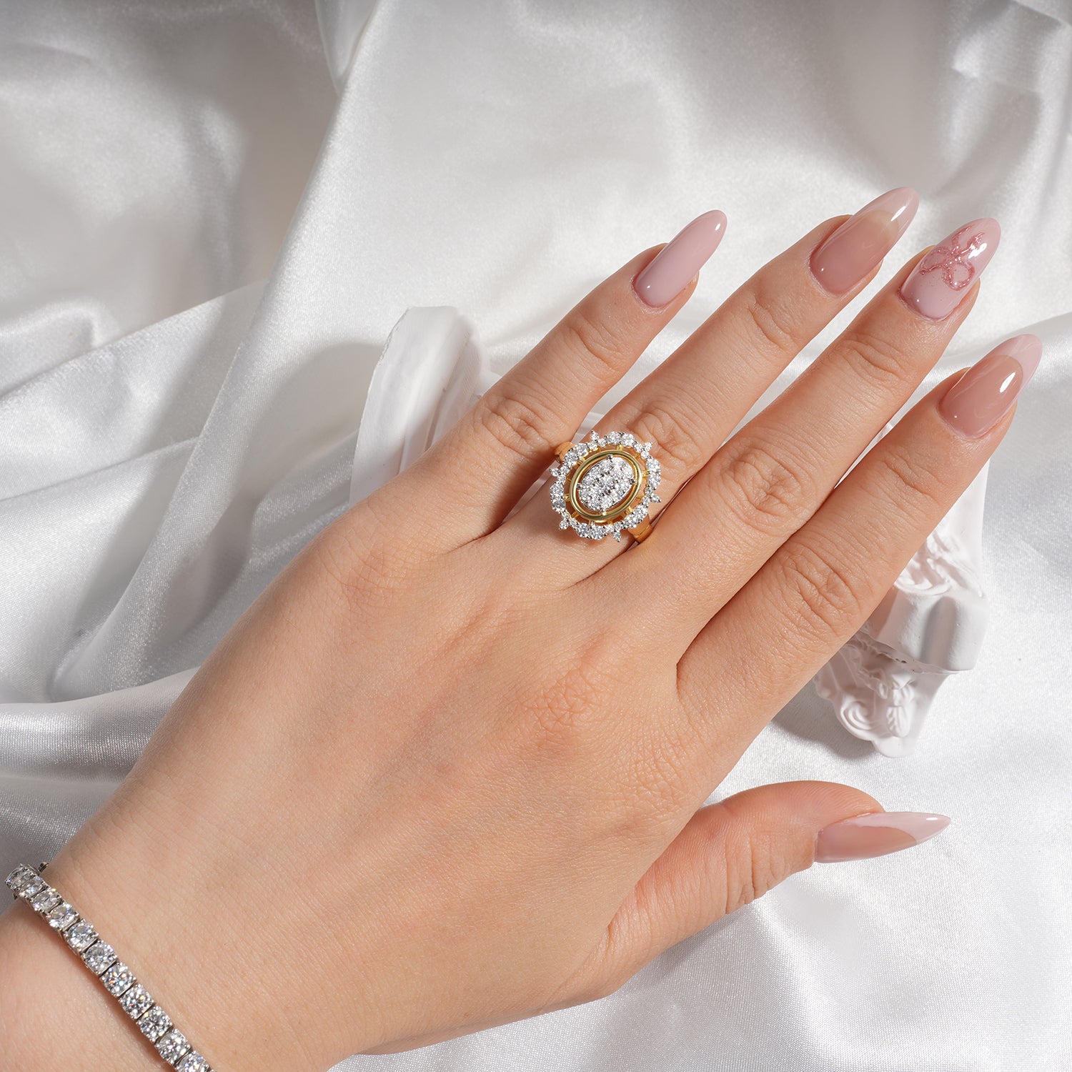 Vintage Style Moval Floral Denty Cluster Two-Tone Setting Halo Diamond Engagement Ring