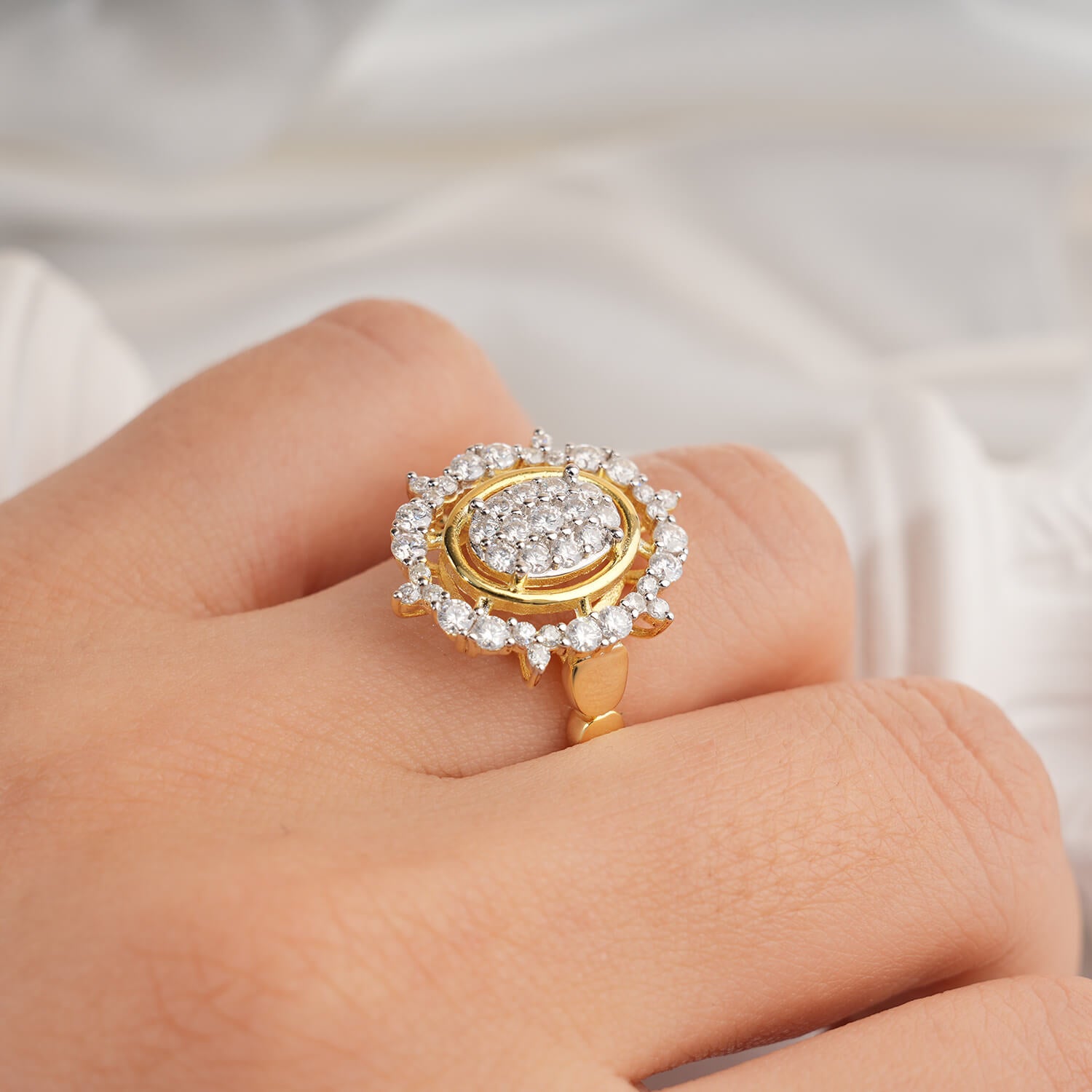 Vintage Style Moval Floral Denty Cluster Two-Tone Setting Halo Diamond Engagement Ring