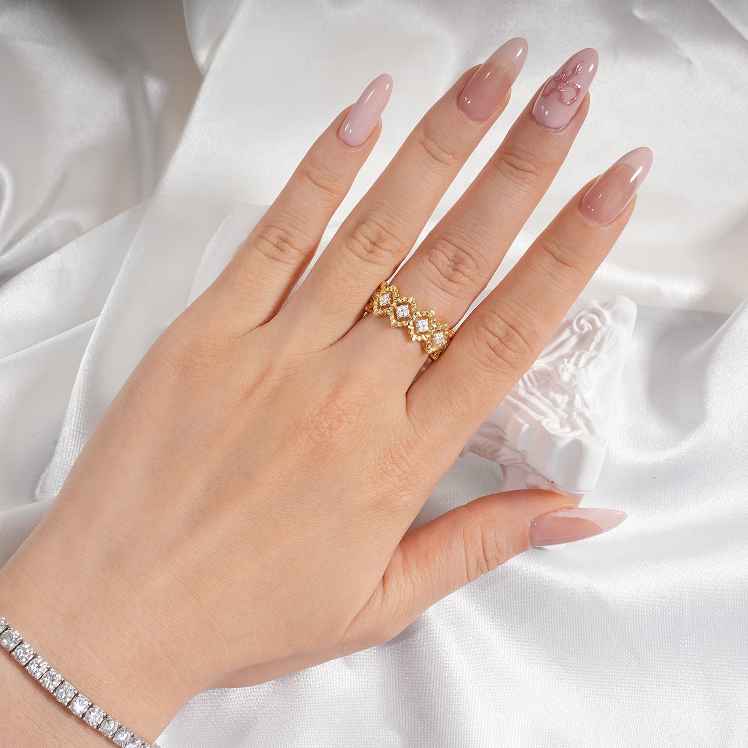 Buccellati Style Cluster Diamond Open Fashion Ring