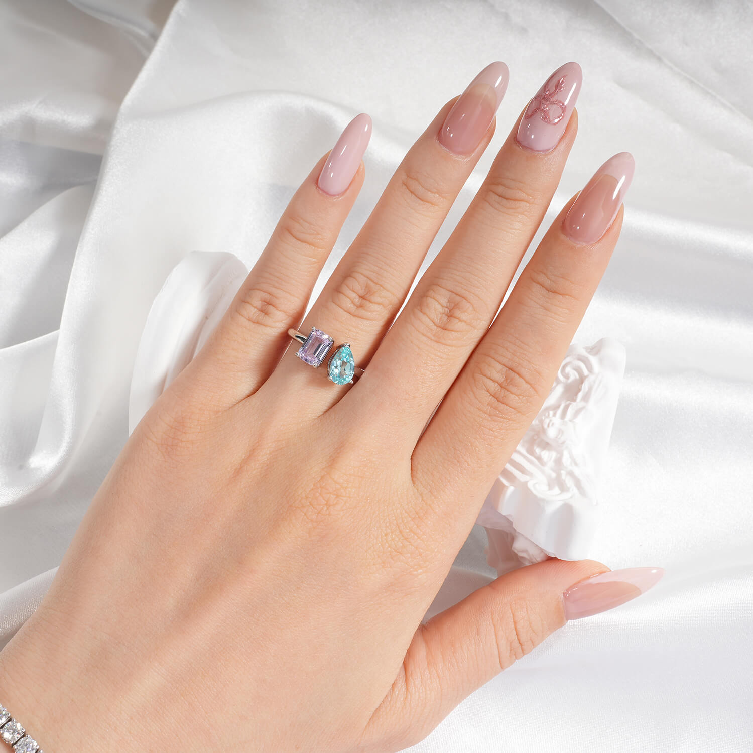 Two Stone Colored Briolette & Emerald Shaped Lab-growm Gems Diamond Fashion Open Ring