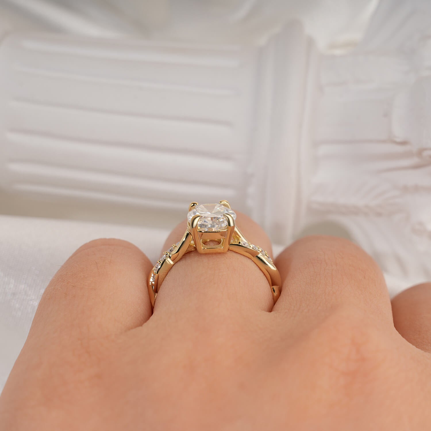 2CT Oval Cut Moissanite Diamond Twists Accent Engagement Ring