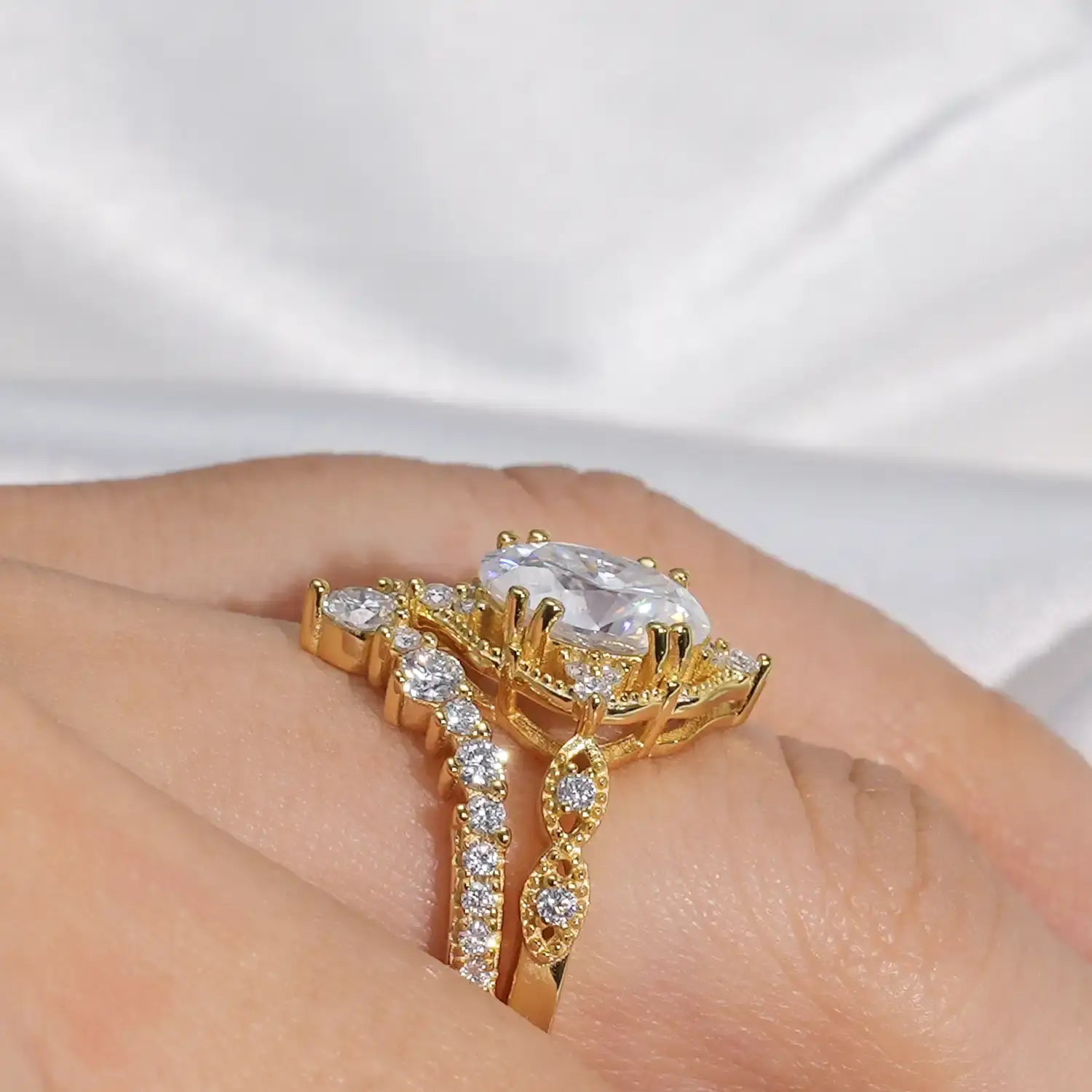 Vintage Luxury Style Oval Cut Moissanite Diamond Engagement Ring Bridal Set