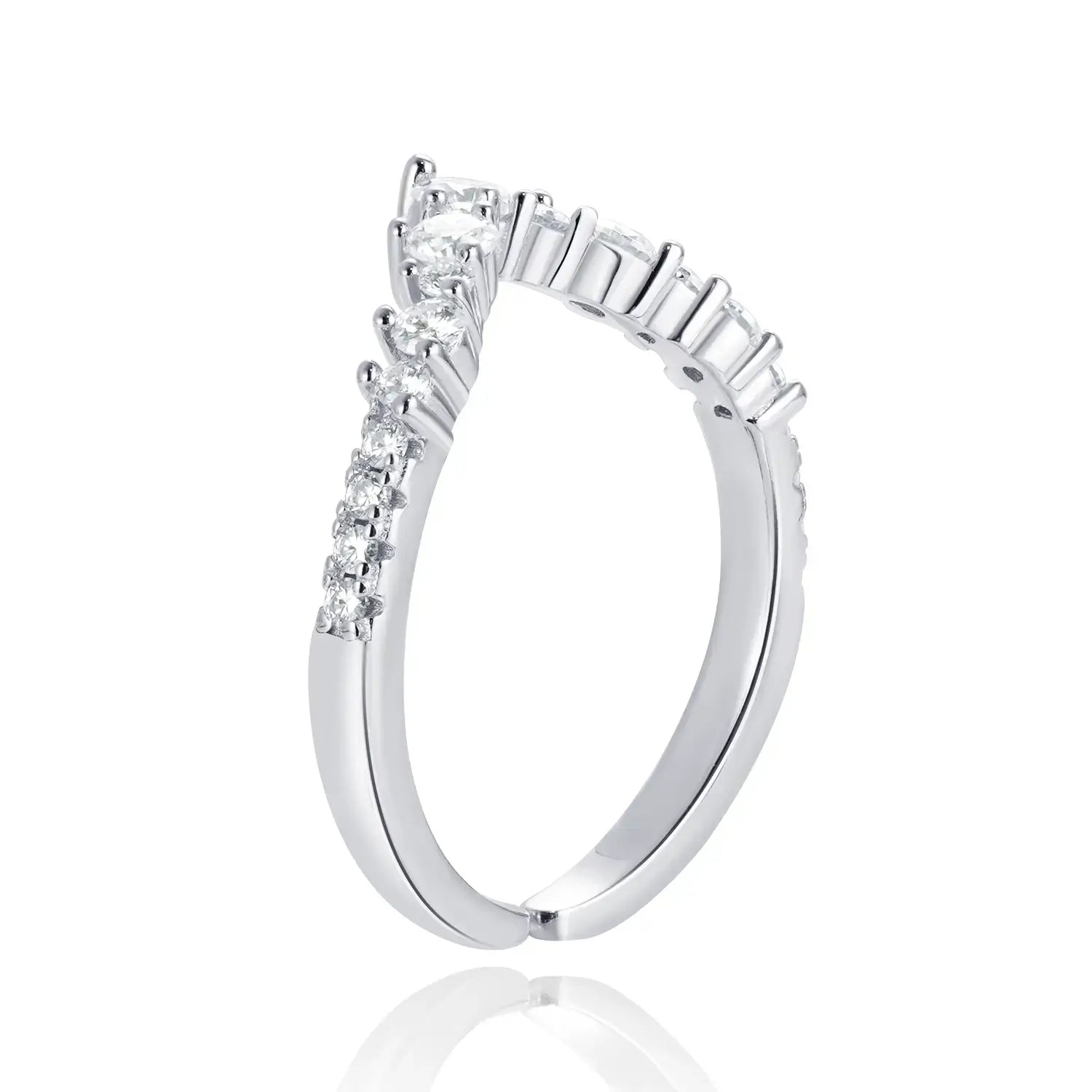 Vintage Luxury Style V-Shaped Moissanite Diamond Wedding Band