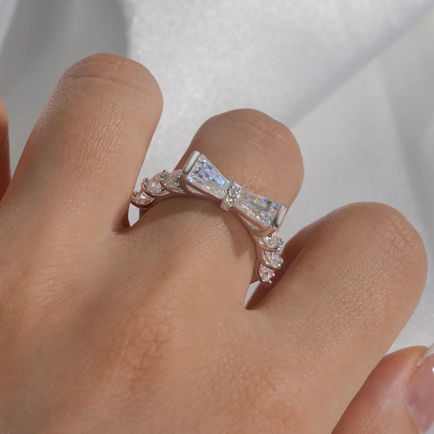 Bow Ring Trapezoid Cut Moissanite Diamond Ring