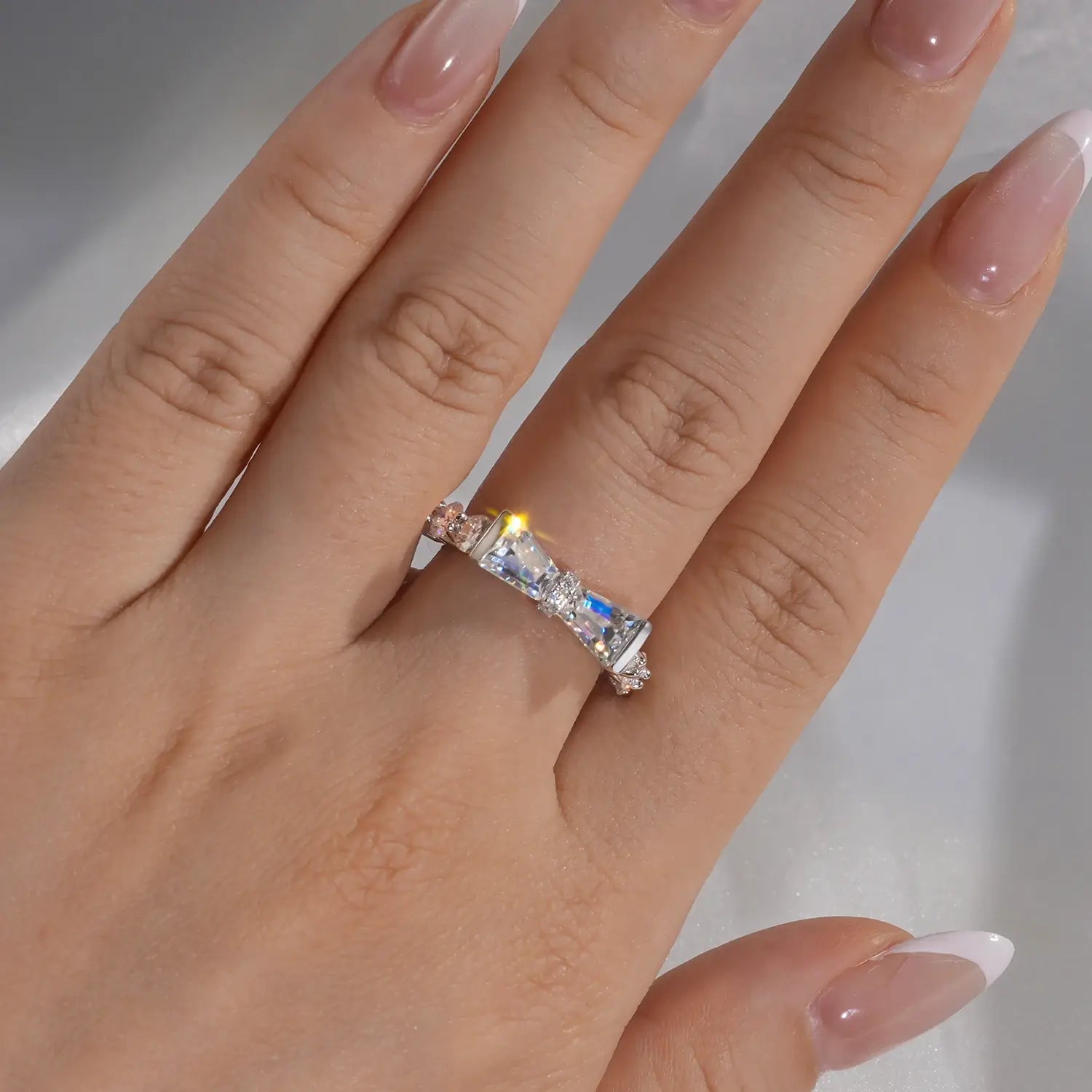 Bow Ring Trapezoid Cut Moissanite Diamond Ring