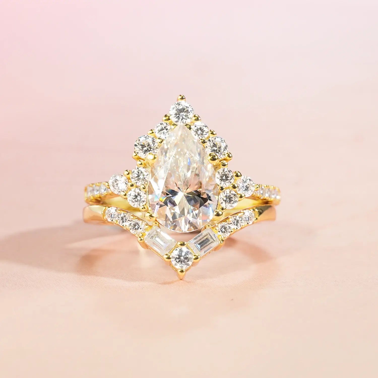 Luxury Style Pear Cut Moissanite Diamond Engagement Ring Bridal Ring Set