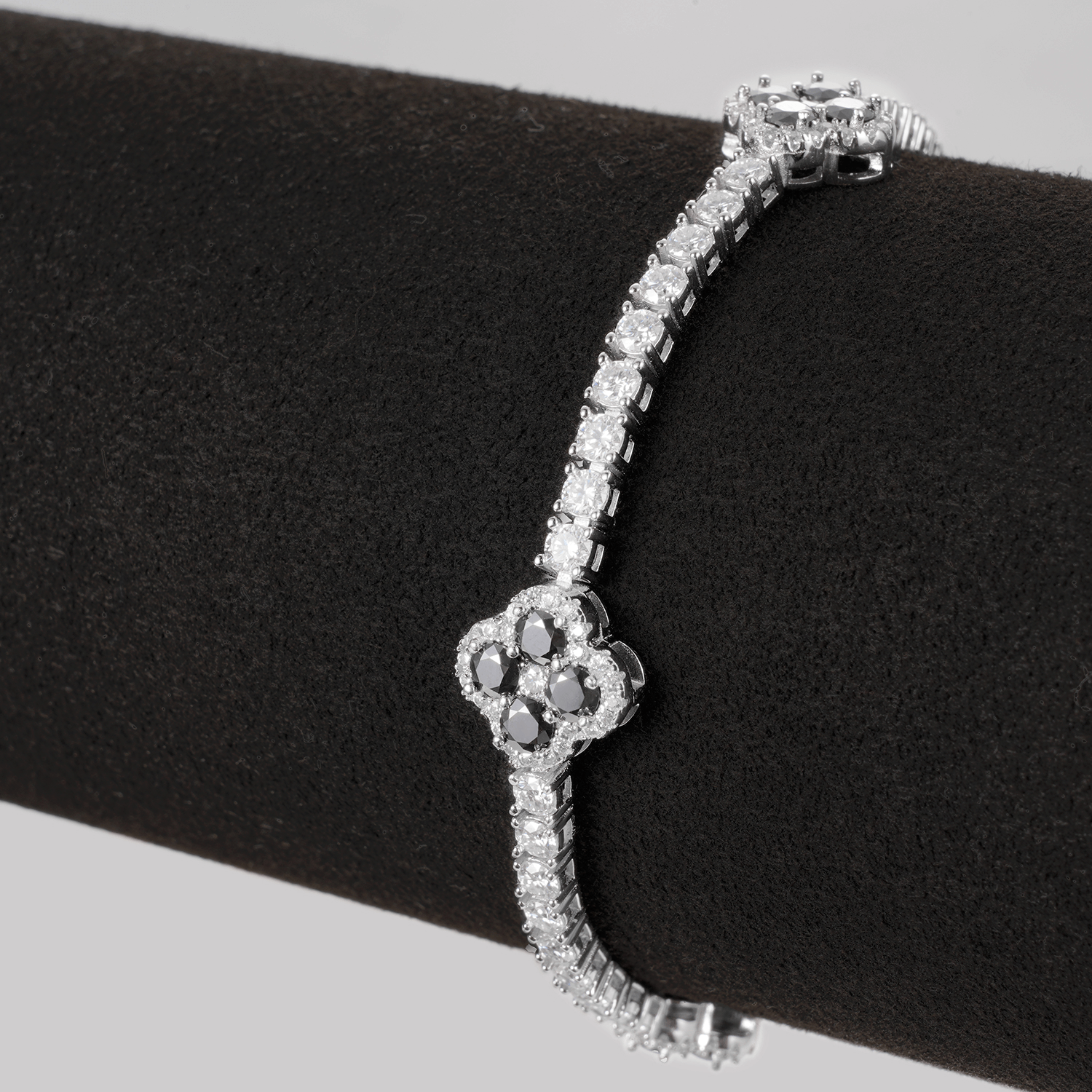 Black and White Moissanite Diamond Clover Tennis Bracelet