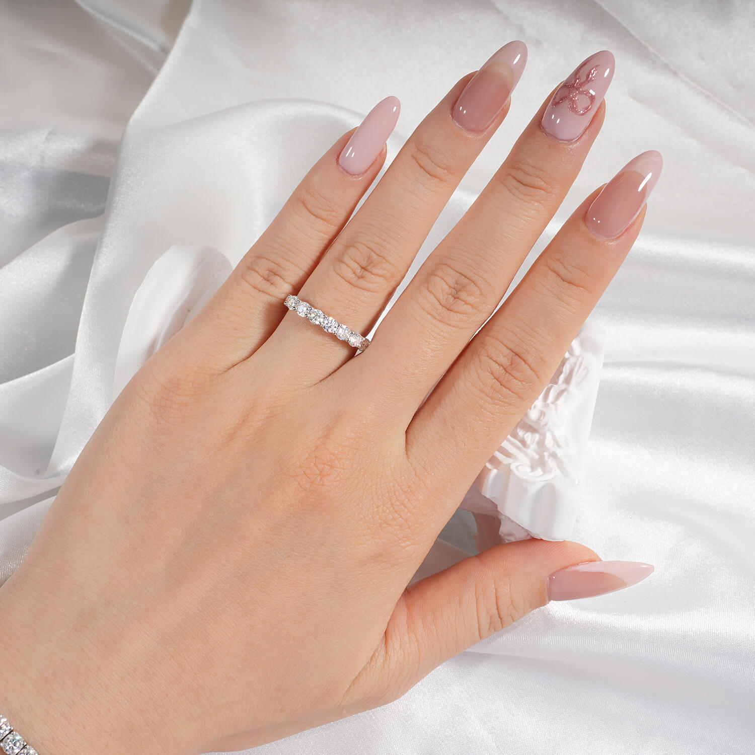 0.7CT Round Cut Moissanite Wedding Band