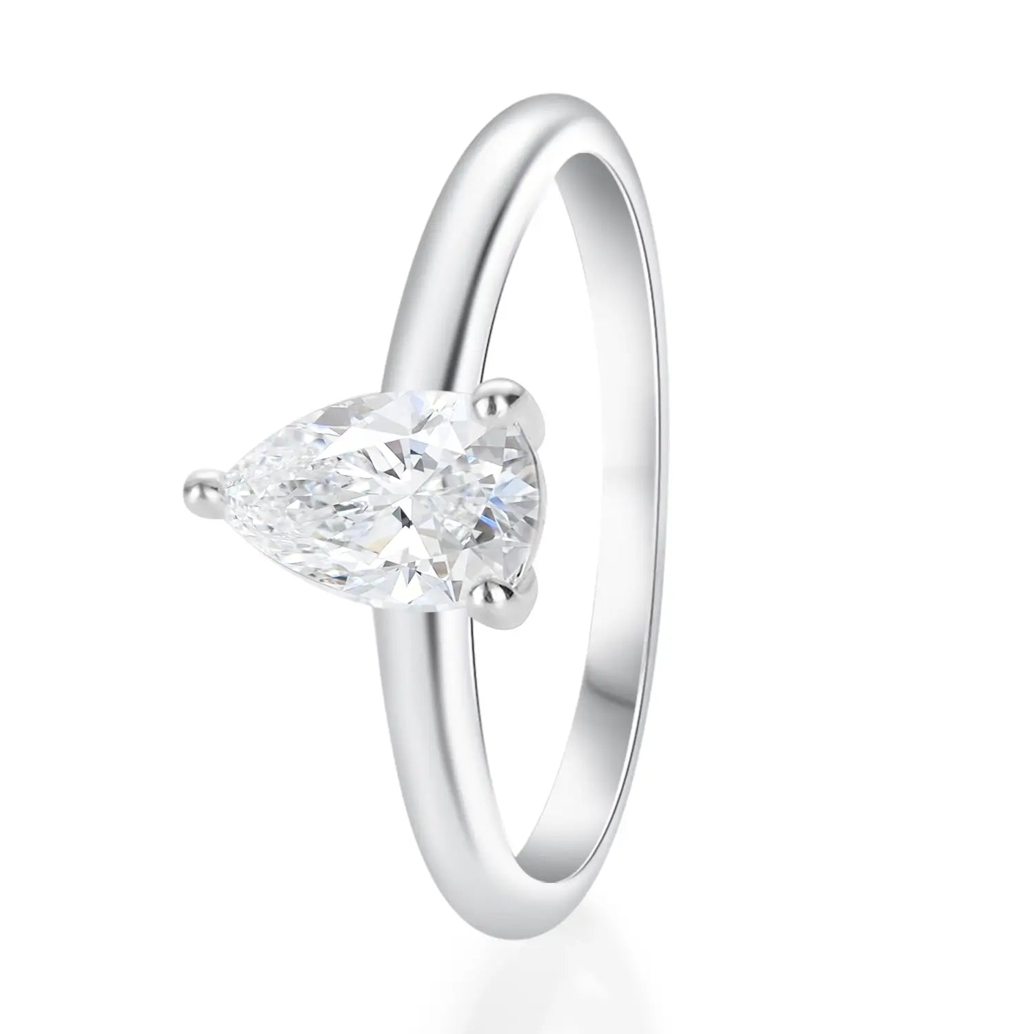 Solitaire Pear Cut Moissanite Luxurious Engagement Ring