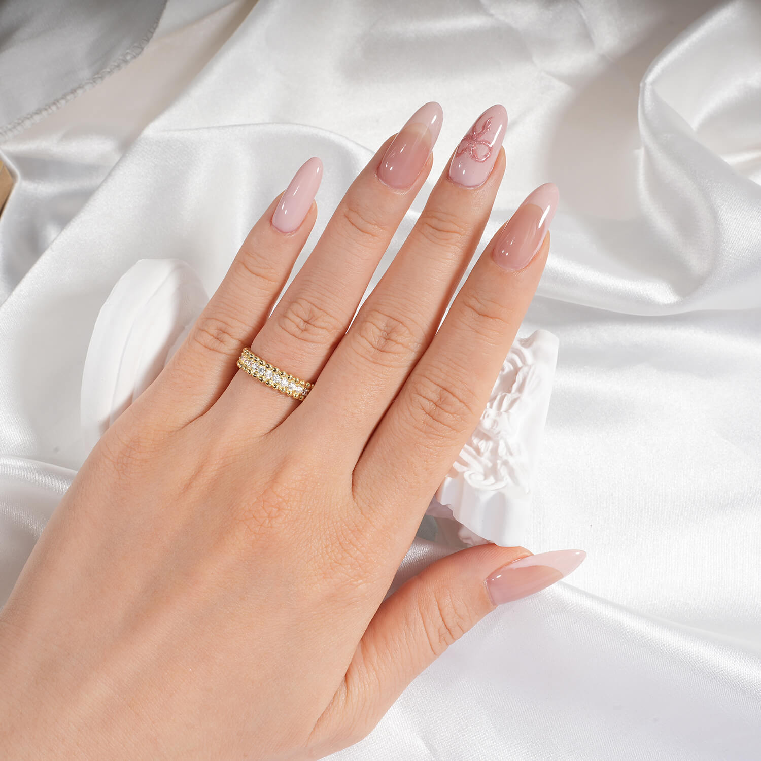 Round Cut Moissanite Gypsophila Ring