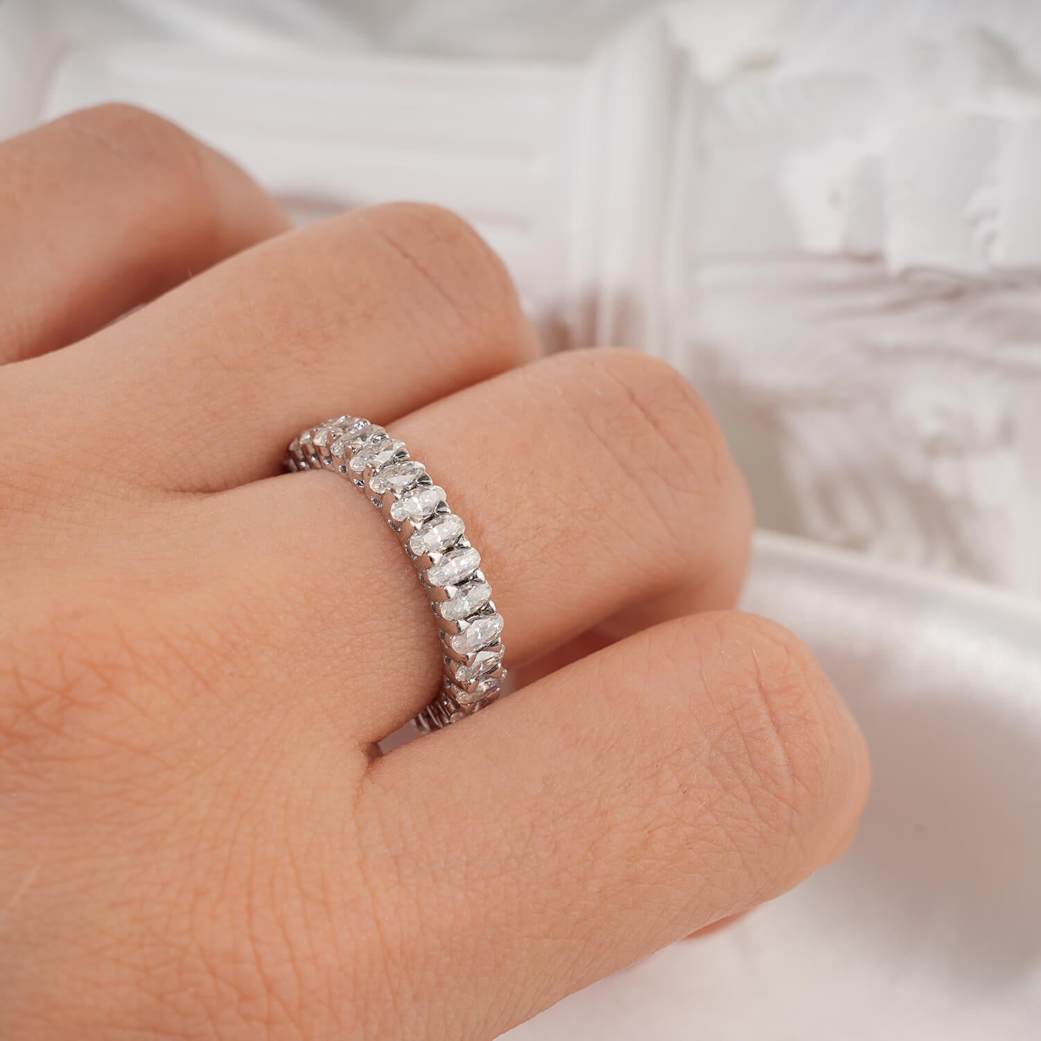 2*4MM Oval Shared Prong Full Moissanite Eternity Band