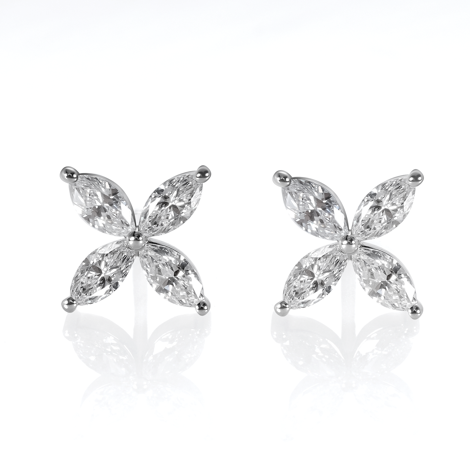 18K Gold 4 Clove Cluster Diamond Stud Earrings