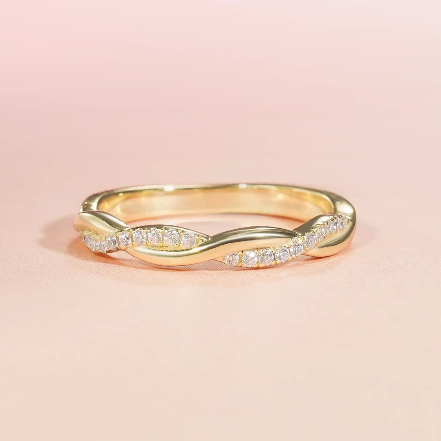 Round Cut Moissanite Twisted Wedding Band Fashion Ring