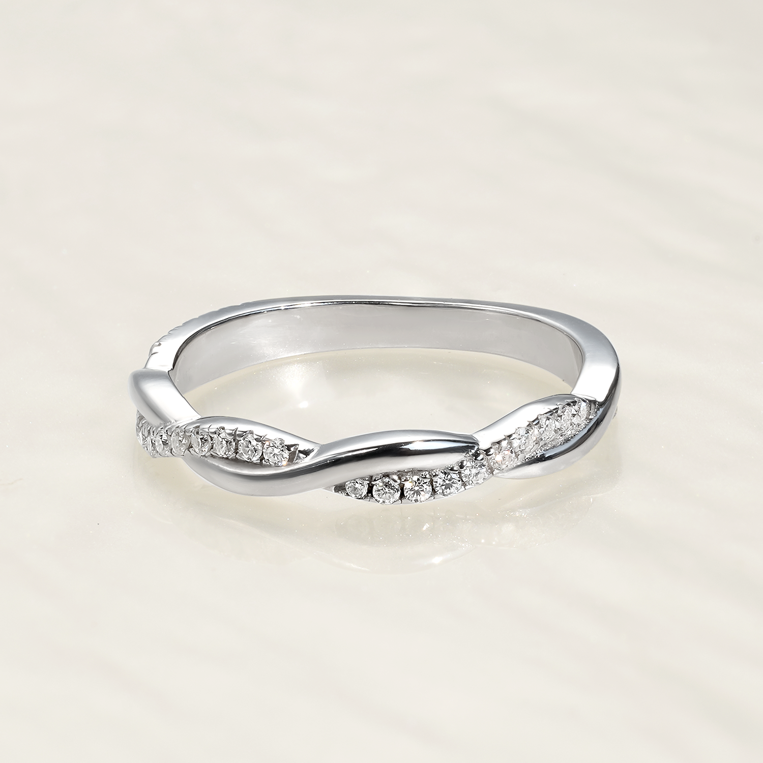 Round Cut Moissanite Twisted Wedding Band Fashion Ring