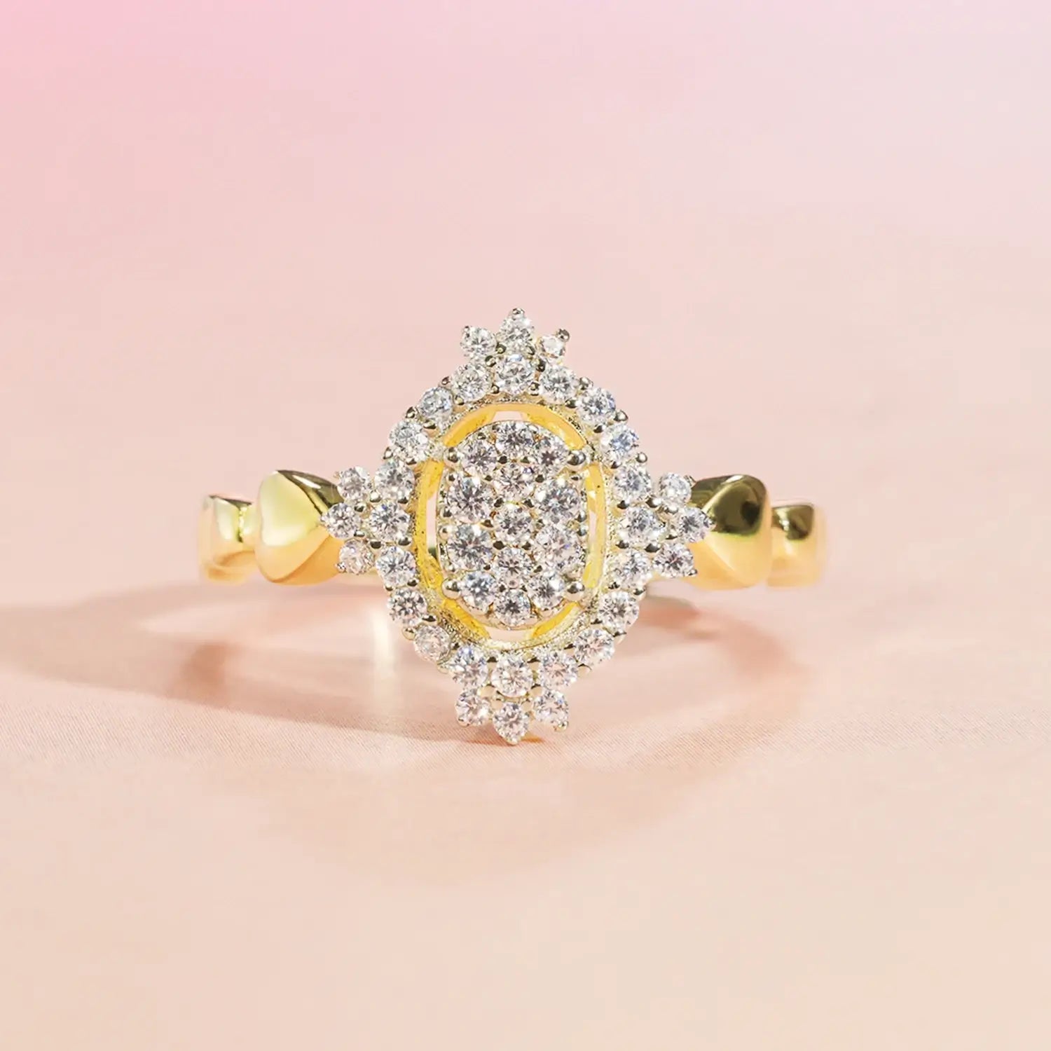 Oval Floral Cluster Milgrain Diamond Halo Two-Tone Setting Vintage Style Engagement Ring Vintage-Heart inspired band