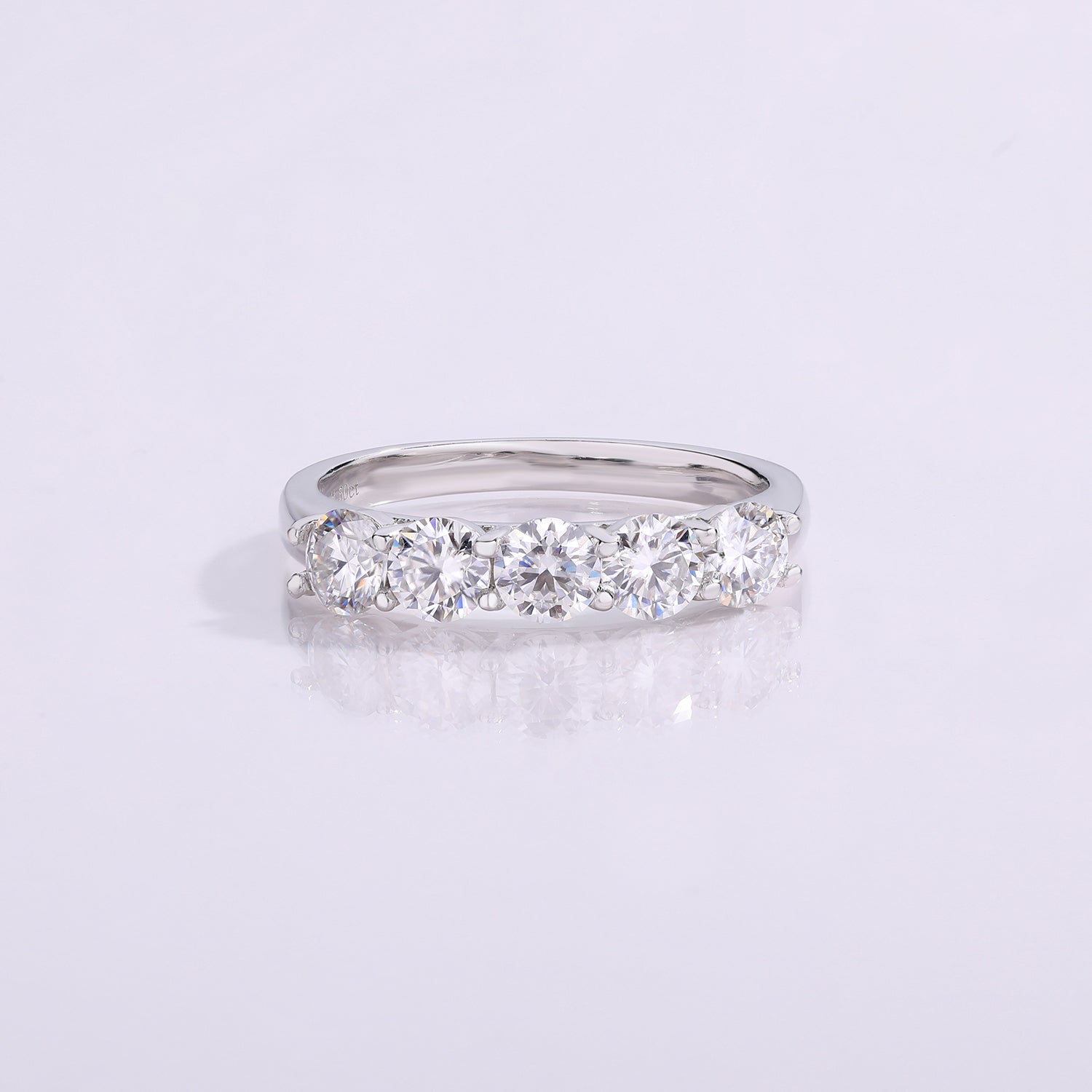 1.5CT Round Cut Moissanite Wedding Band