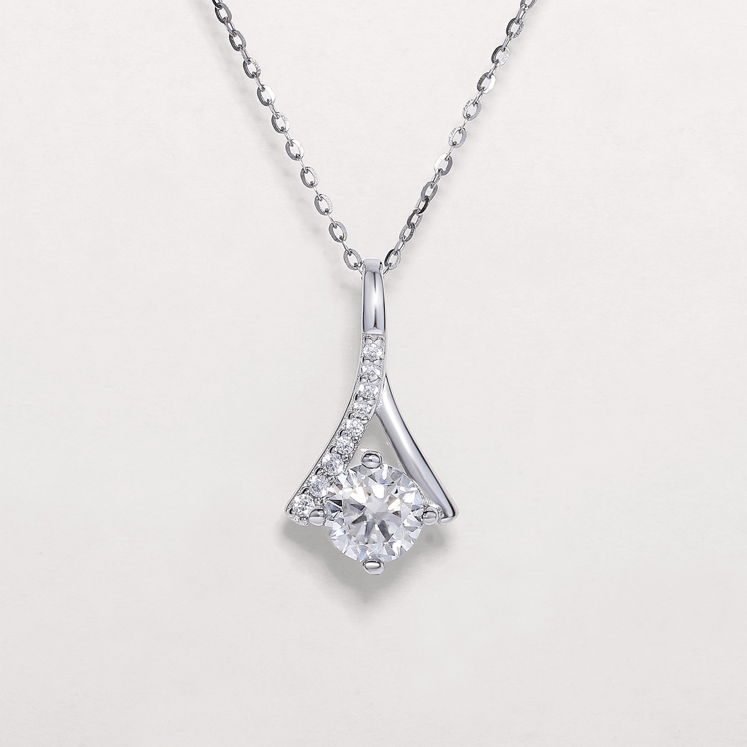 14K Gold Plated Vivid Arc Moissanite Pendant