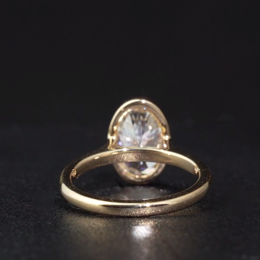 14K gold-plated sterling silver with a 2.5ct VVS D-color Oval Moissanite Diamond Ring